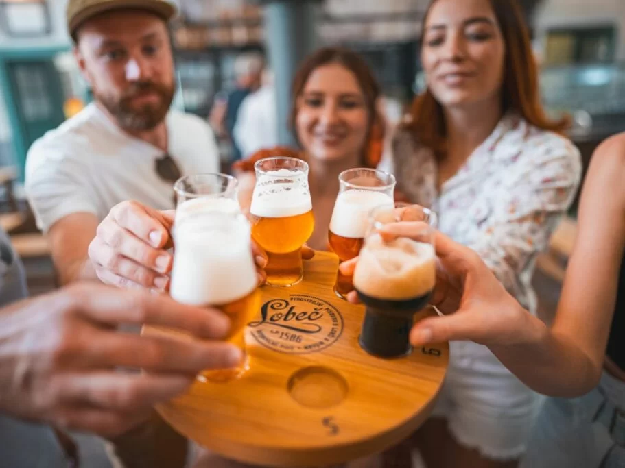 Noc pivovarů míří za hranice Plzeňska. Druhý ročník spojí pivovary se staletou tradicí i ty, co vaří teprve od letoška