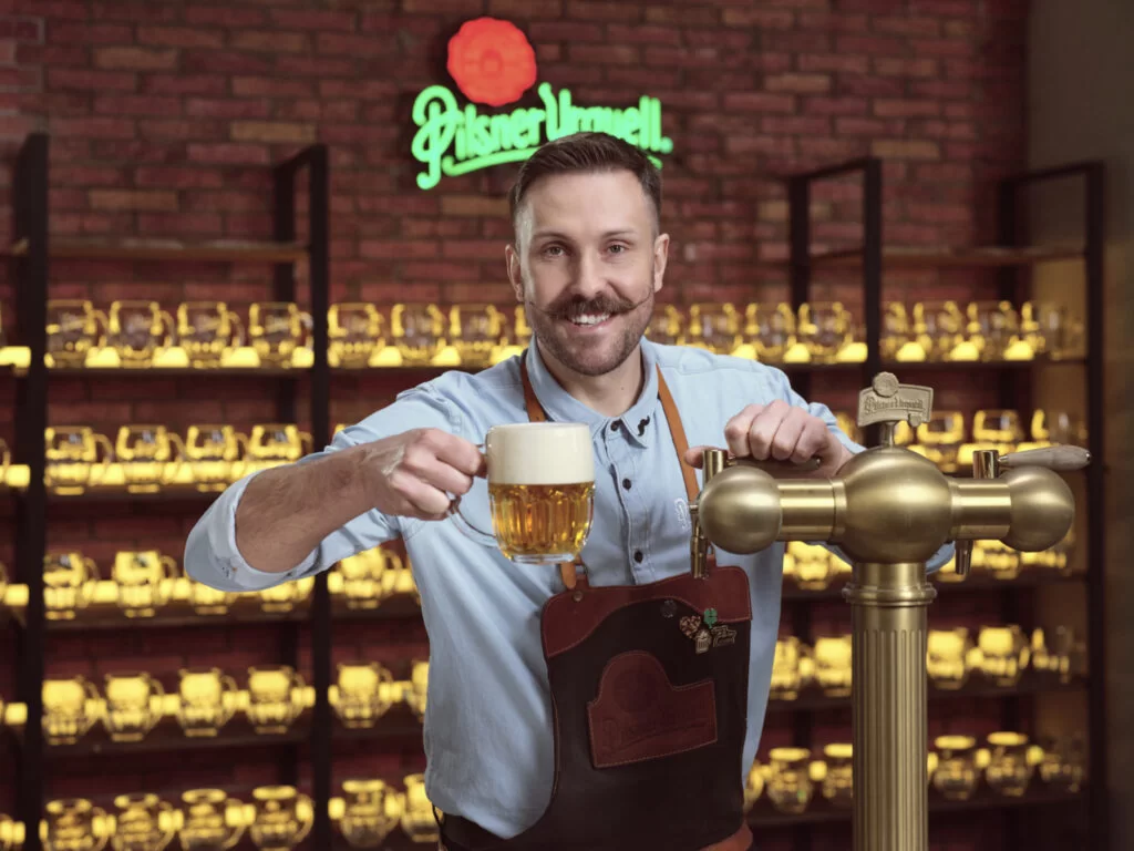 Titul nejlepšího výčepního míří do vesnice s šesti sty obyvateli. Master Bartender vyhrál Filip Gibiš z Kyšic