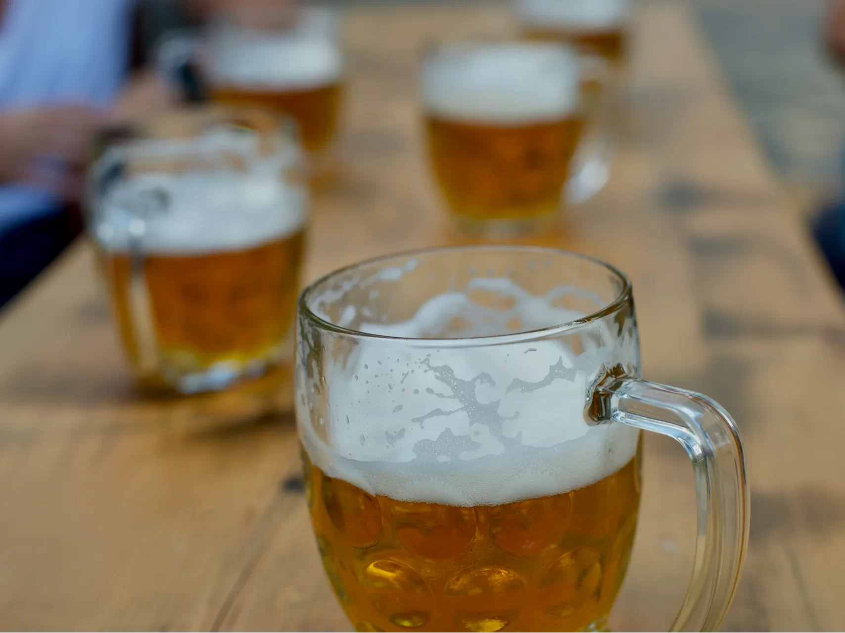 Radegast s americkým chmelem, Kozel se žitem. Velké pivovary zkouší při Noci pivovarů řemeslné postupy